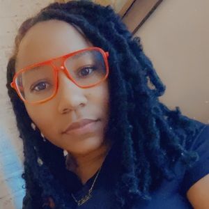 Meet your Posher, Briana